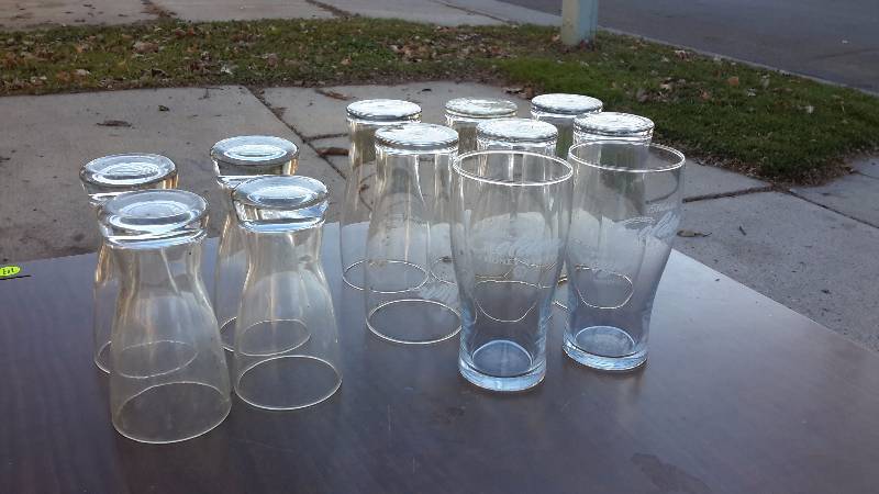 Set of 8 Michelob Golden honey wheat contour glasses & for small contoured glasses non-logoed