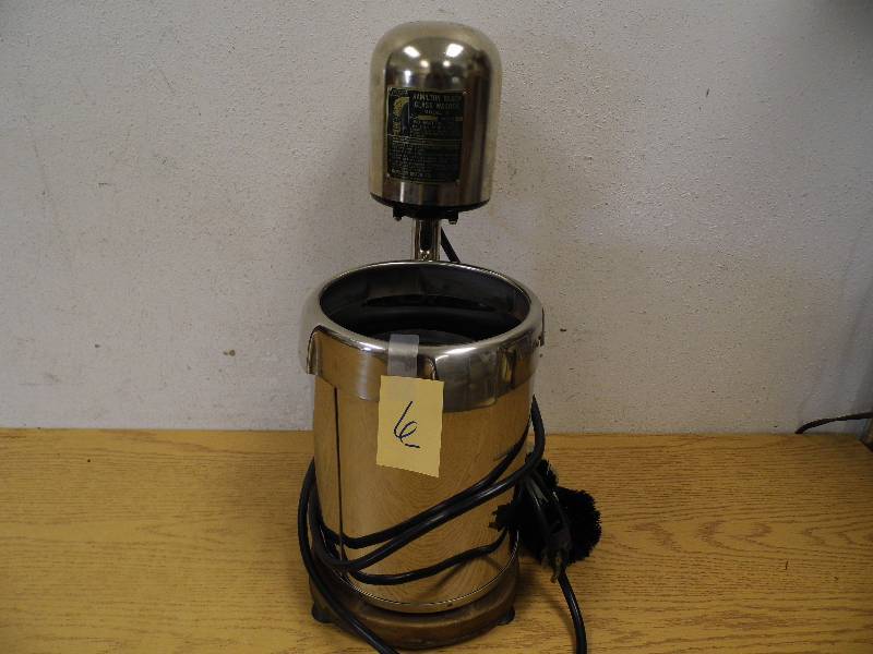 lot 6 image: Hamilton Beach Glass Washer
