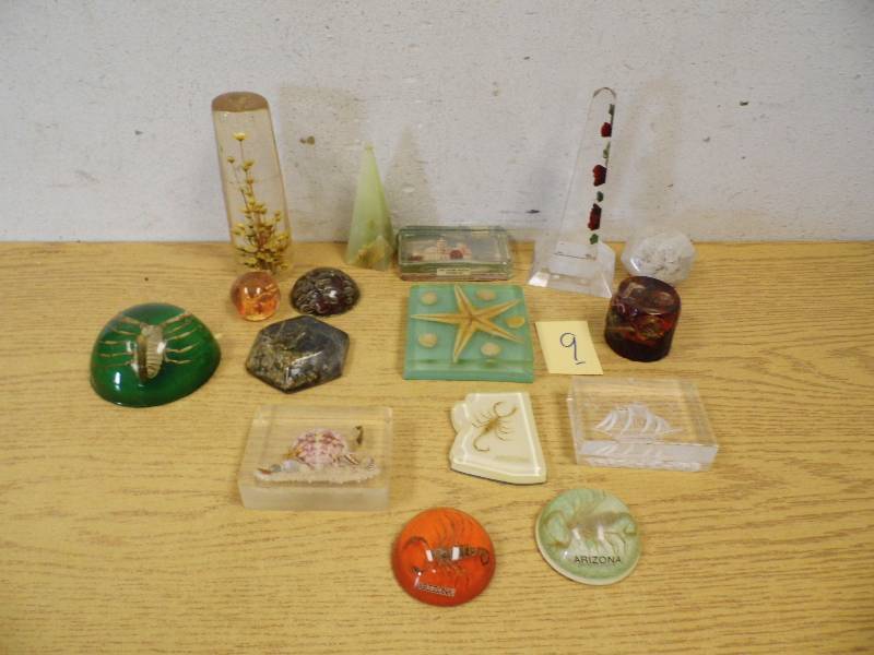 lot 9 image: Acrylic Paper Weights