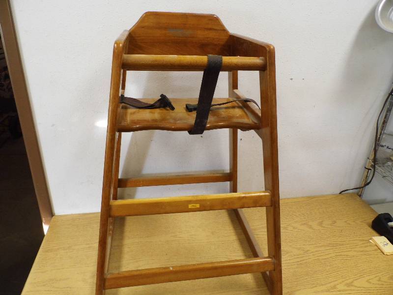 lot 22 image: Booster Chair