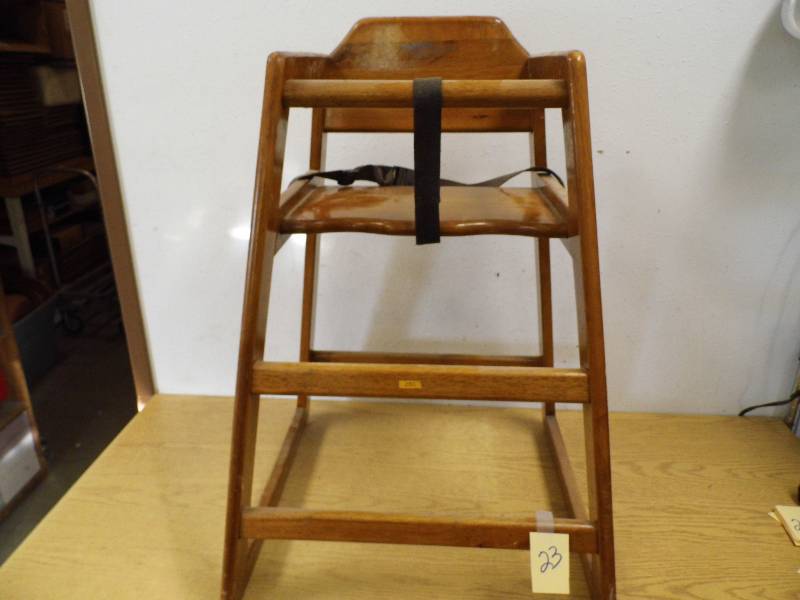 lot 23 image: Booster Chair