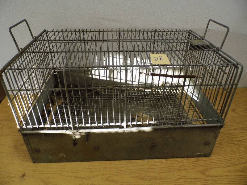 lot 28 image: Cage