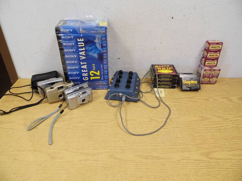 lot 43 image: Unused VHS Tapes - Staples - Camerafilm