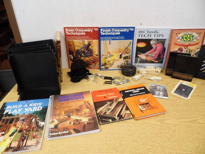 lot 47 image: Books - Wire - Bookends