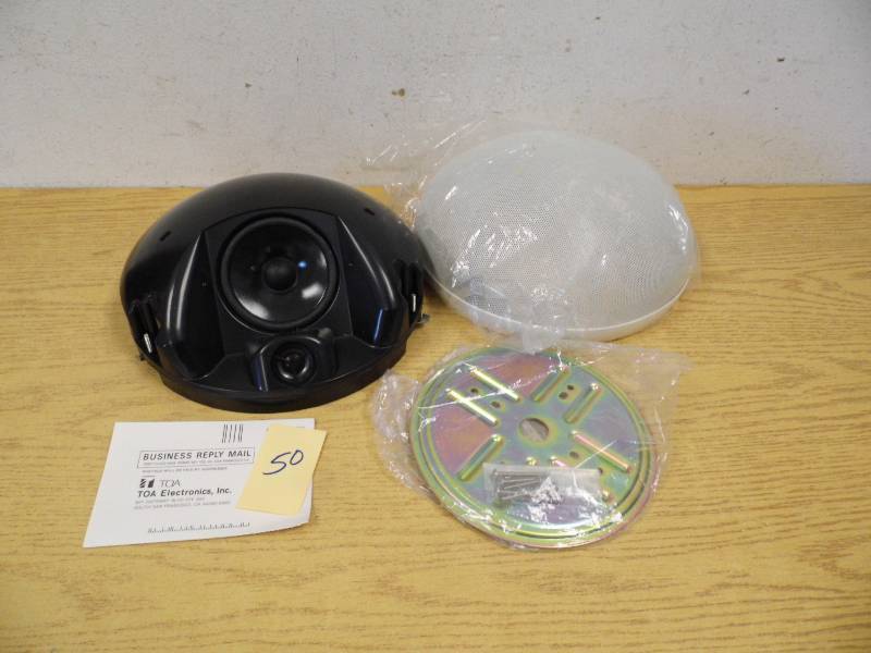 lot 50 image: Speaker w Cover