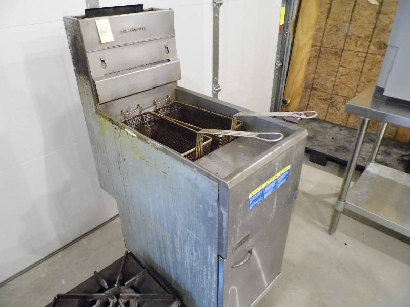 lot 66 image: Pitco Fryer