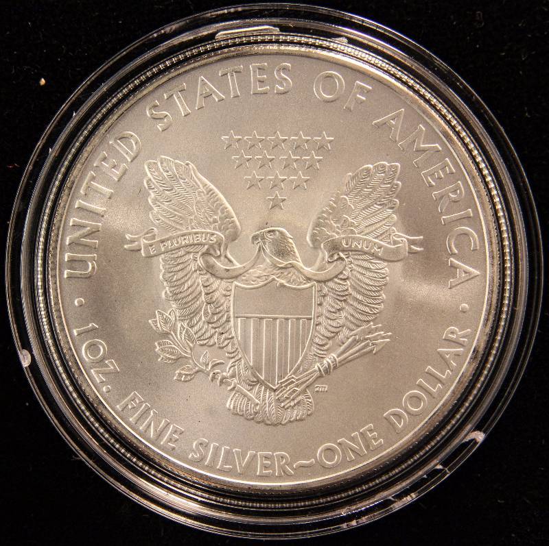 2010 AMERICAN SILVER EAGLE 1 TROY OZ. .999 FINE SILVER DOLLAR IN AIRTITE CAPSULE
