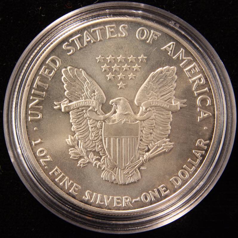 1992 AMERICAN SILVER EAGLE 1 TROY Oz. .999 FINE SILVER DOLLAR IN AIRTITE HOLDER