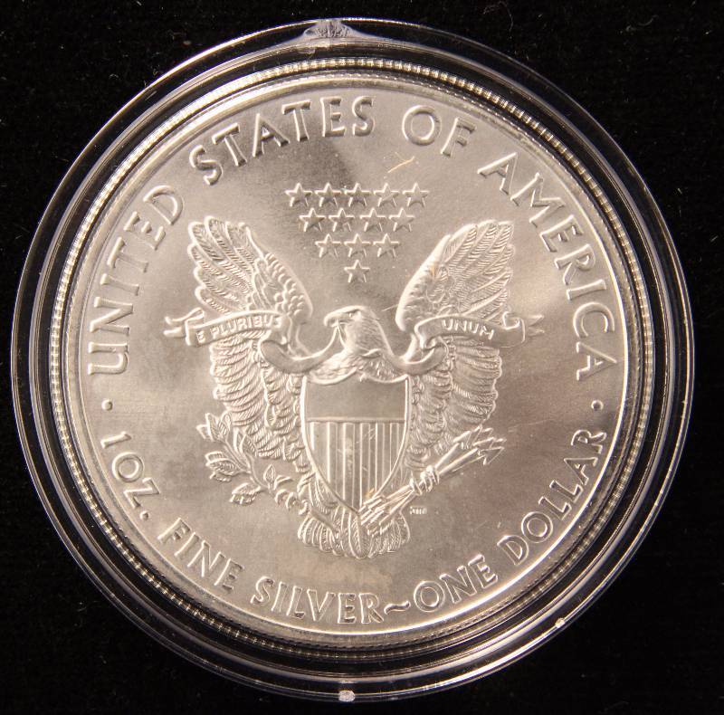 2011 AMERICAN SILVER EAGLE 1 TROY OZ. .999 FINE SILVER DOLLAR IN AIRTITE HOLDER