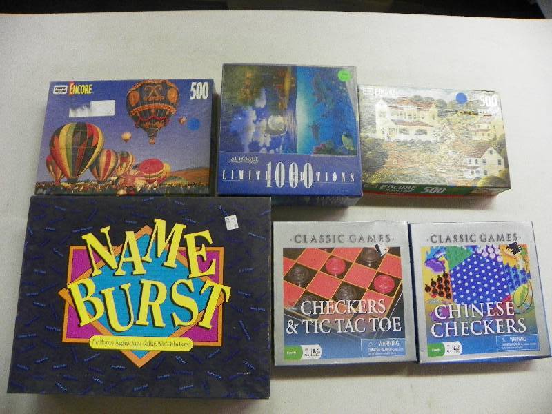 lot 227 image: Family Board Games