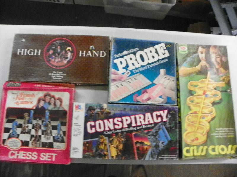 lot 230 image: Family Board Games