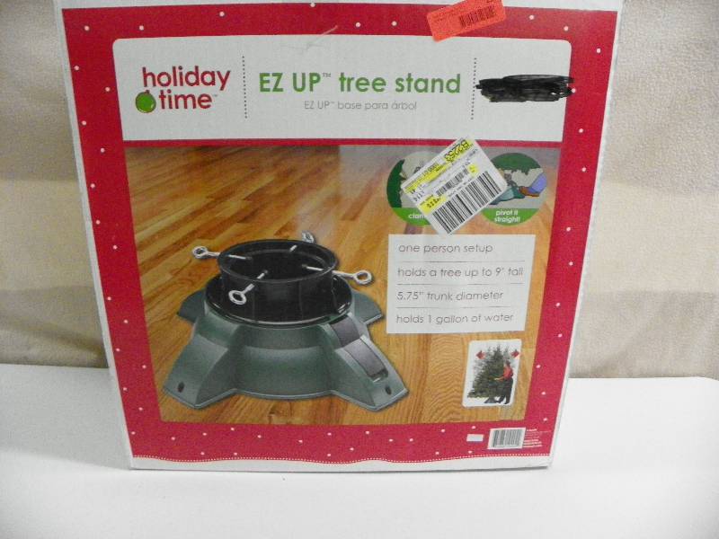 lot 256 image: Christmas Dcor