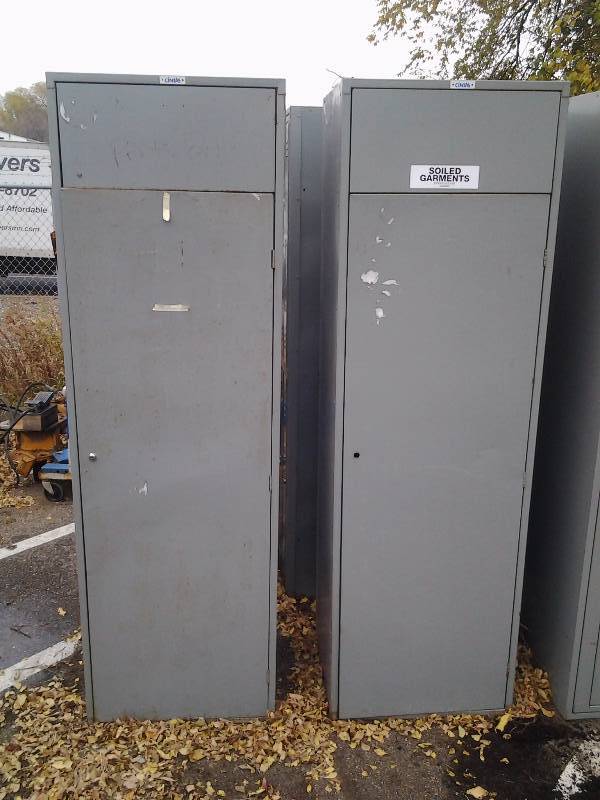 lot 16 image: 2-Single Door Locker Units (1 Is Locked--No Key)  26x21x7 ft