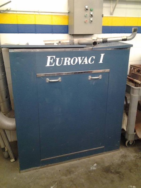 lot 51 image: Euro-Vac Dust Collection System 25 HP (Works)