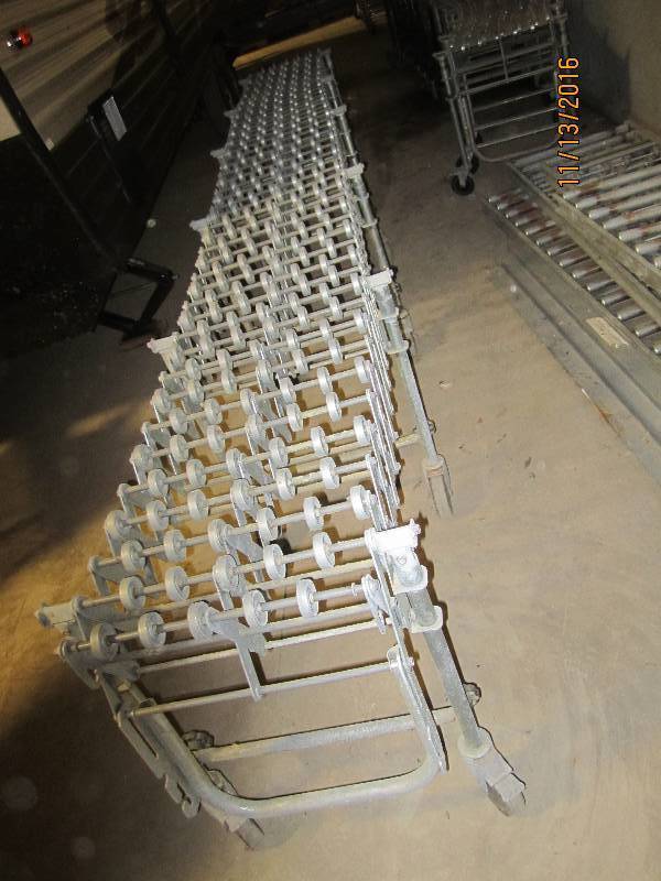 Accordian conveyor expands to appro...