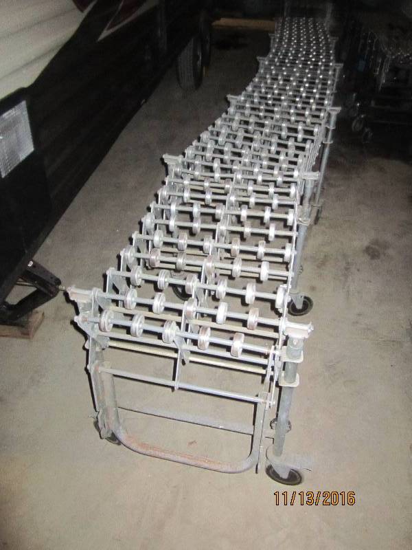 Accordian conveyor expands to appro...