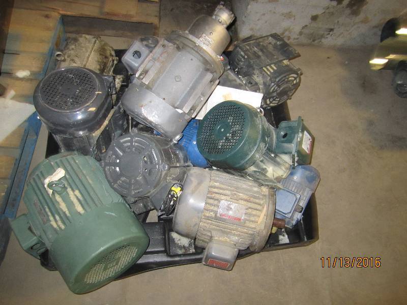 Pallet of motors, need work...