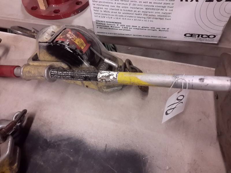 lot 86 image: Ratcheting winch