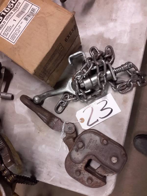 lot 23 image: Plate Lifting Clamps