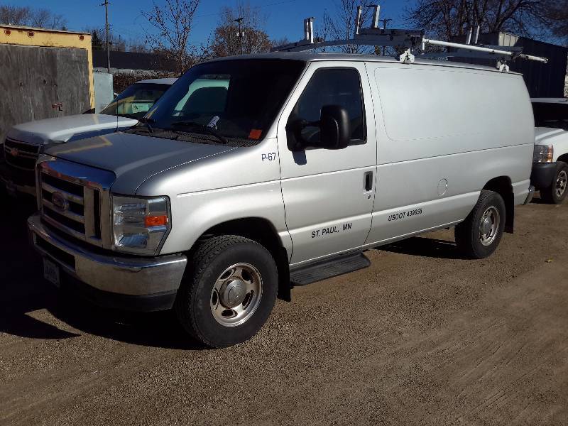lot 6 image: 2009, Ford Cargo Van