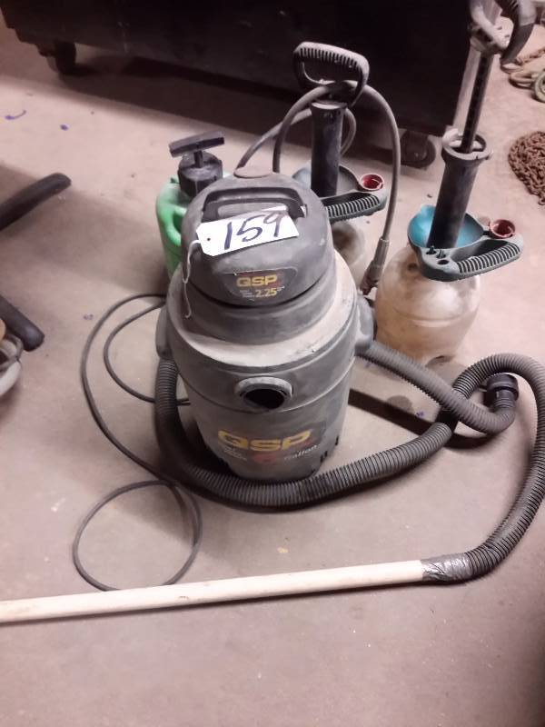 lot 159 image: QSP 6 gallon 2.25 HP Contractor Vacuum..