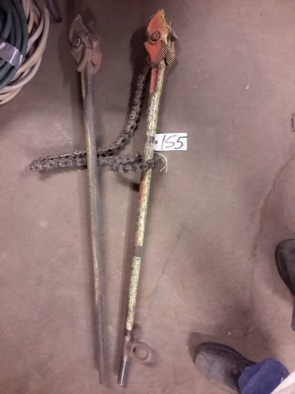 lot 155 image: 2 Chain Wrenches.. 1 has no chain.. Only the bar