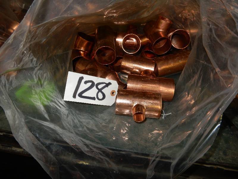 lot 128 image: Copper Fittings  2in Ts, 1 in Ts 34 in Ts