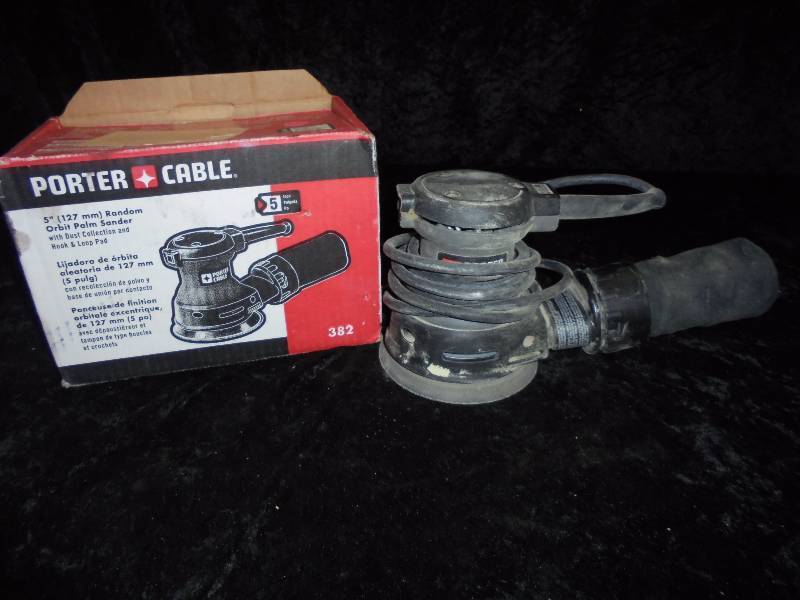 lot 17 image: Porter Cable 5 Random Orbit Palm Sander