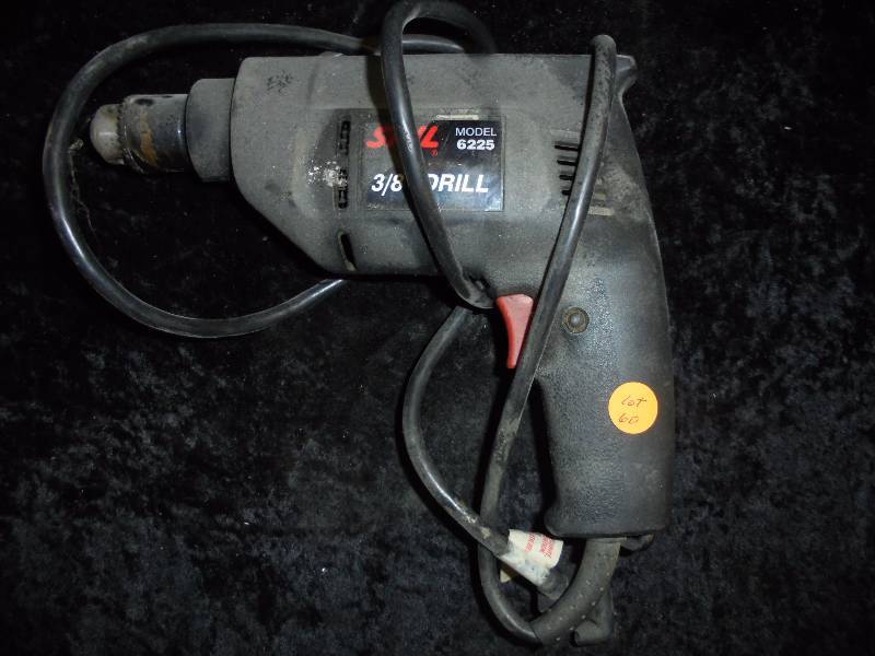 lot 21 image: Skilsaw 38 Drill