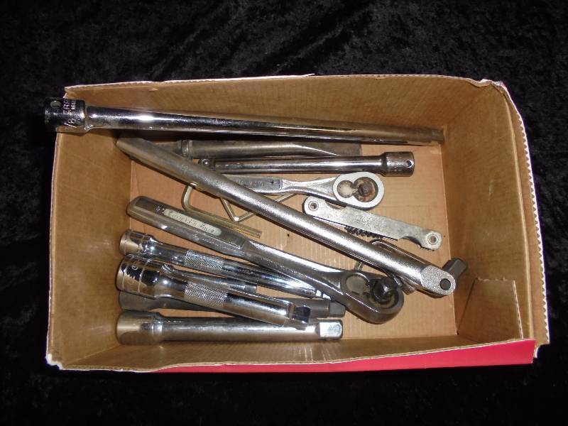 lot 33 image: Lot of Socket Drivers
