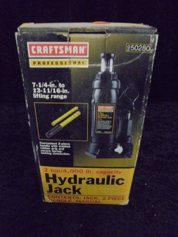 lot 38 image: Craftsman 2pc, 2 Ton Hydraulic Jack