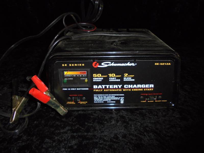 lot 40 image: Schumacher 50102amp Battery Charger, 12v
