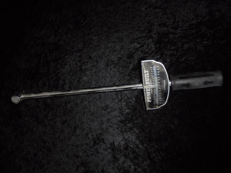 lot 41 image: PowerBuilt Torque Wrench