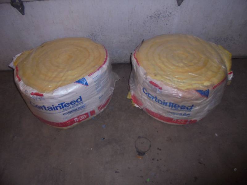 lot 73 image: (2) Rolls Yellow Certainteed Unfaced R-30 Insulation