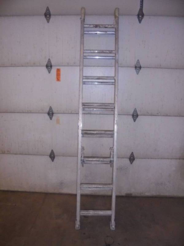 lot 79 image: Werner 12ft Extension Ladder