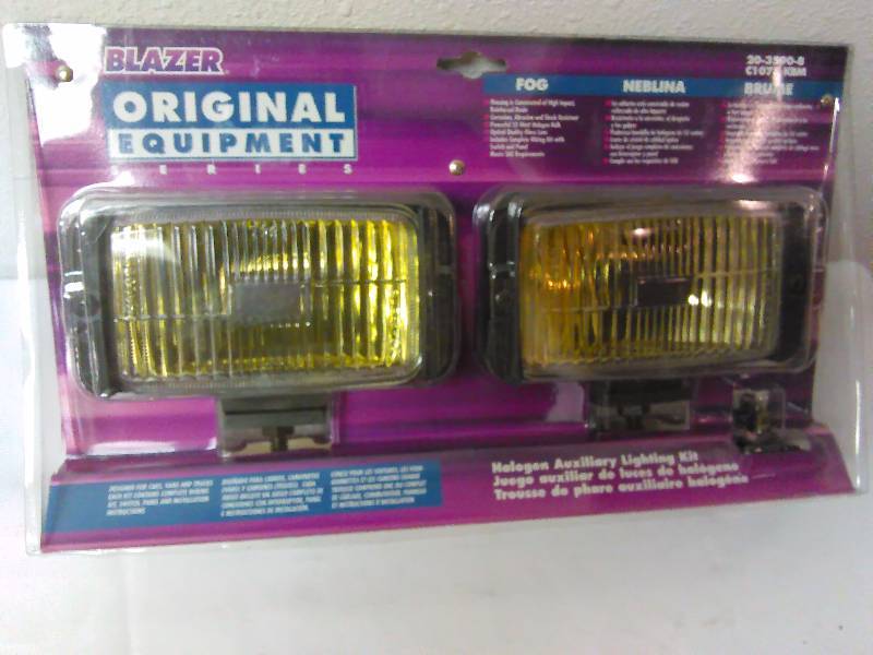 lot 16 image: Blazer Halogen Auxiliary lighting kit (fog lights)