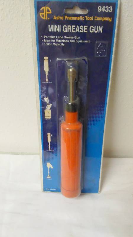 lot 66 image: Mini Grease Gun by Astro Pneumatic
