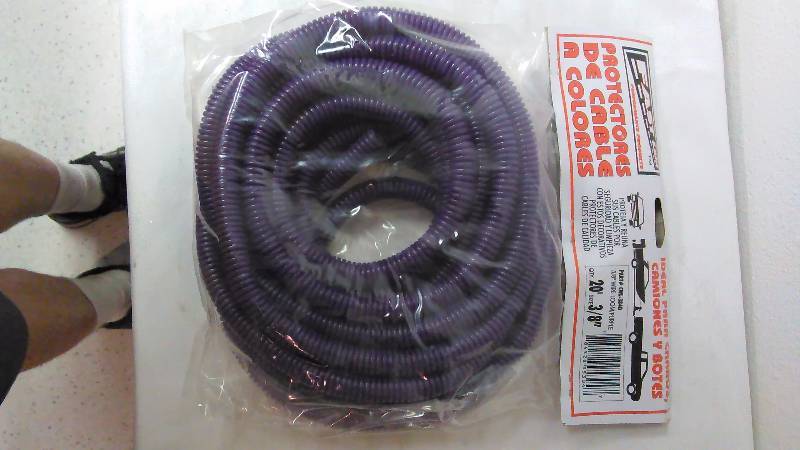 lot 98 image: Colored Wire Covering 20 ft. x 38 in.