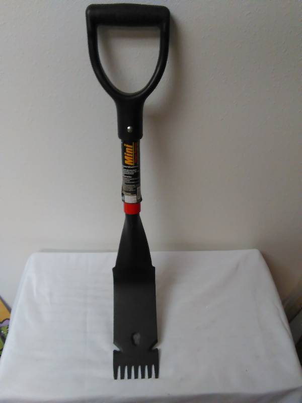 lot 115 image: Mini Shingle Remover 25 in. long