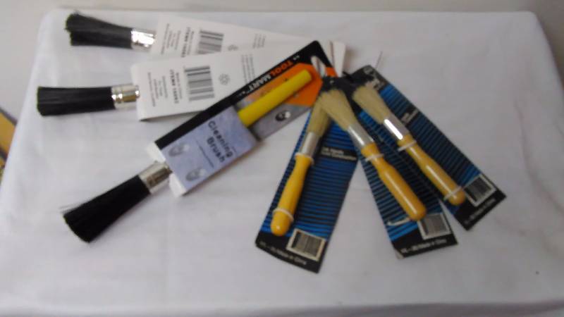 lot 126 image: Cleaning Brushes, sizes vary (6)