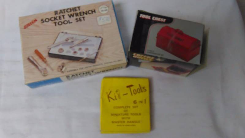 lot 127 image: Miniature Tools (3)