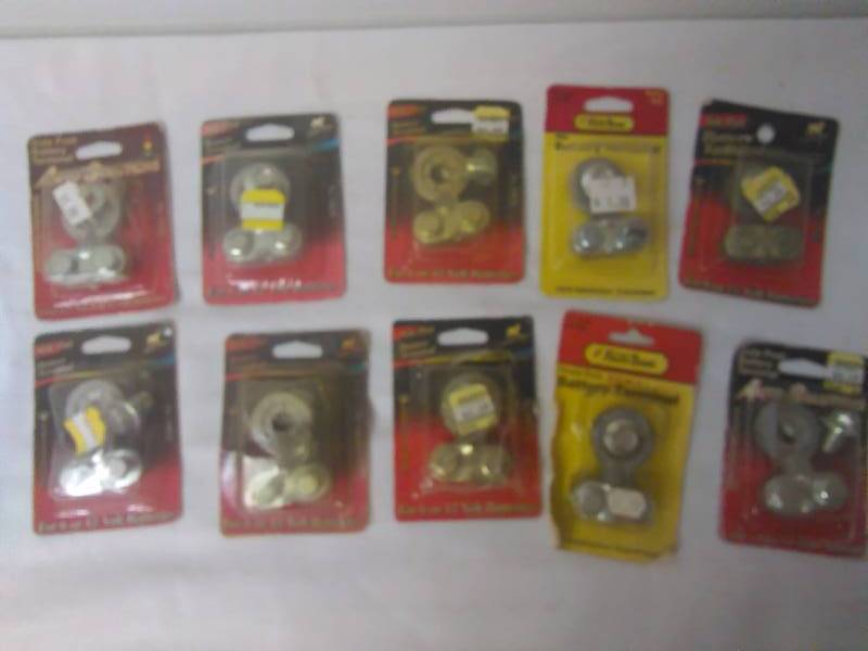 lot 132 image: Variety of Battery terminals (10)