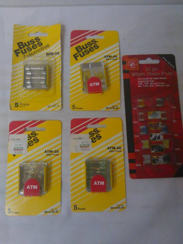 lot 135 image: Automobile Fuses (5)