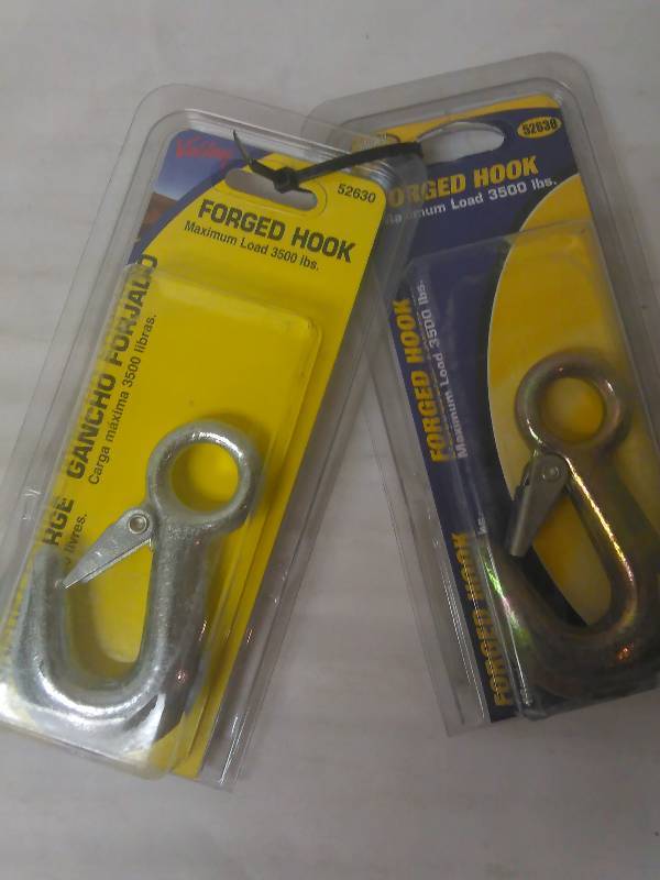 lot 138 image: Heavy Duty Forged Hooks 3500 lb. capacity