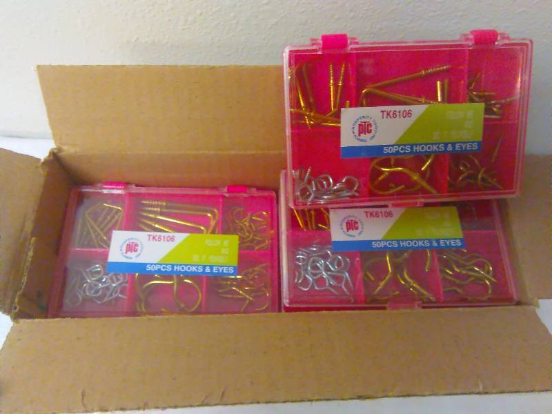 lot 147 image: Assorted Hooks and Eyes 50pc (8)