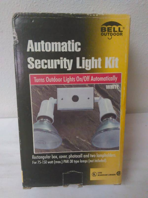 lot 149 image: Exterior Security Light Kit