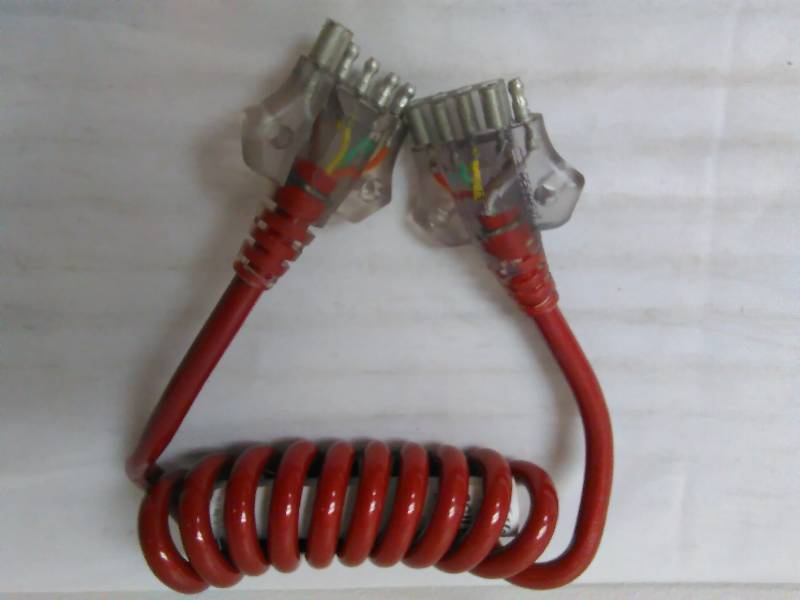 lot 190 image: 4 or 5 Pin Flat, Coiled Trailer Connection Cable