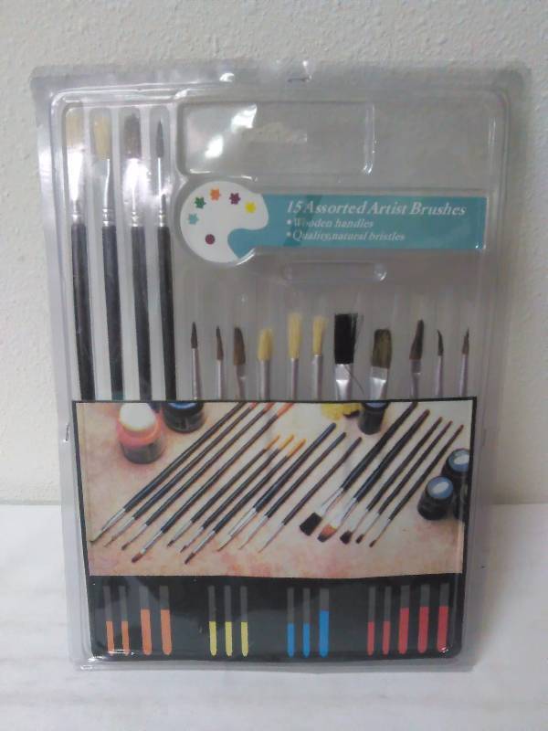 lot 200 image: Assorted Artist Brushes 15 pcs