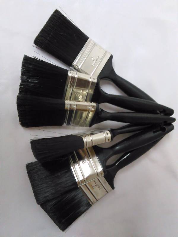 lot 205 image: 2 in. Paint Brushes (6)