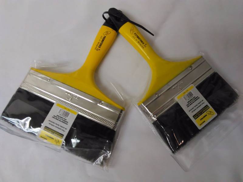 lot 207 image: 5 in. Wide Brushes (2)